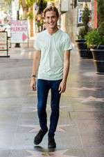 Watch Hollywood Medium 123movies